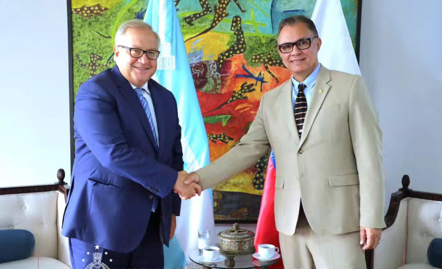 Embajador de Rusia concurrente para Honduras realiza visita de cortesía al Vicecanciller Antonio García